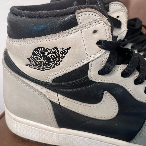 Air Jordan 1 OG High Mens Reverse Shadow High Top Sneakers Size 9 - Picture 10 of 13